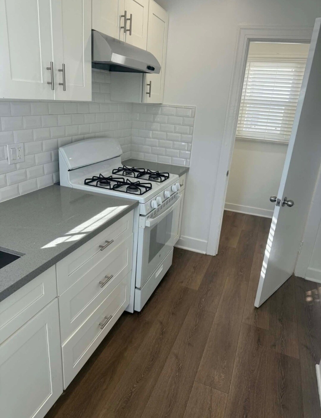 Building Photo - 2231 Ellendale Pl