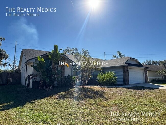 Building Photo - 2601 Bridle Dr