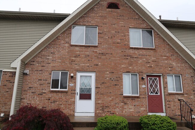 Primary Photo - 140 Carriage Ln SW
