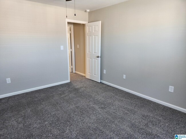 Building Photo - 140 Rocky Ridge Dr