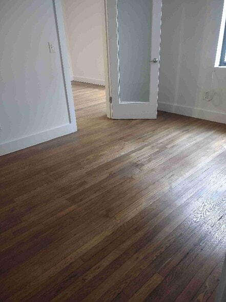 Building Photo - 45 Tiemann Pl