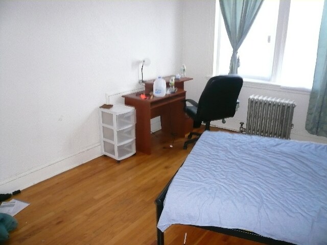 Building Photo - 225 Parsons St