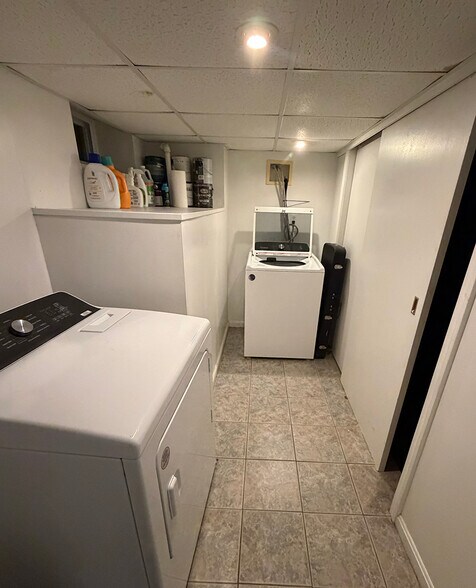 Building Photo - 3 Judkins St