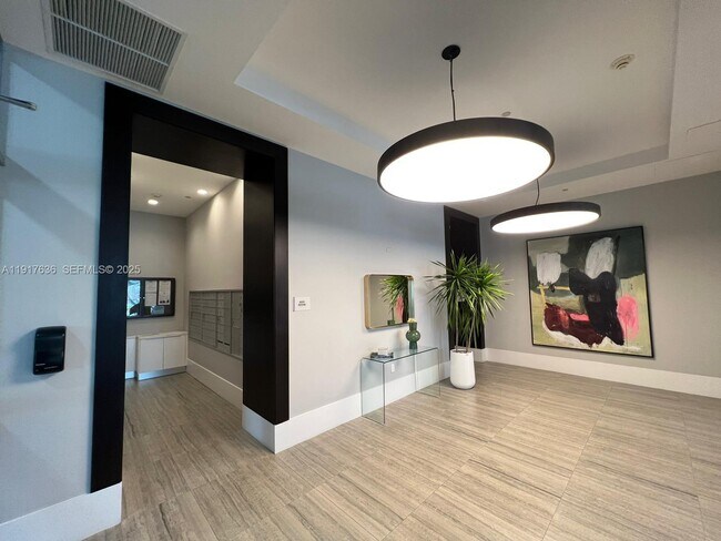 Building Photo - 140 S Dixie Hwy