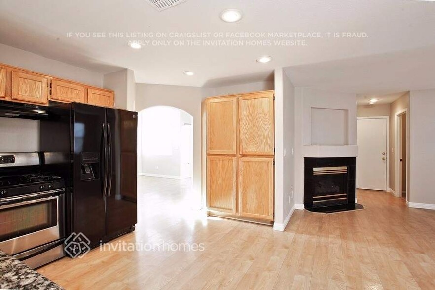 Building Photo - 6553 Bush Clover Ln