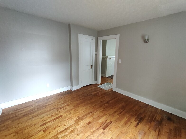 Building Photo - 809 Cline St