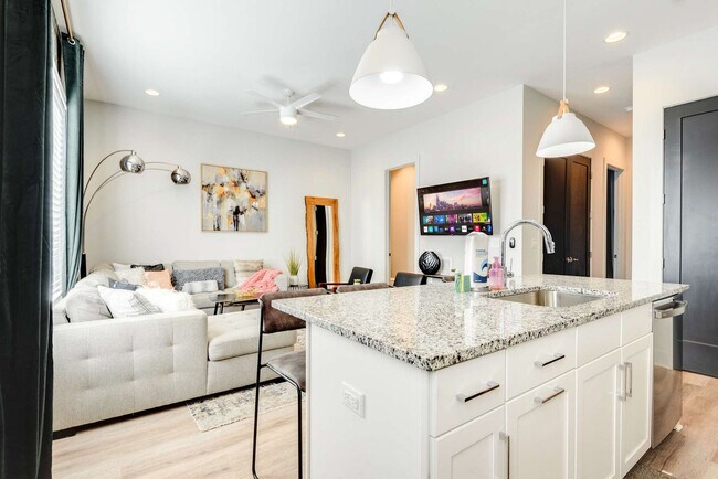 Building Photo - 1112 Harmony Way