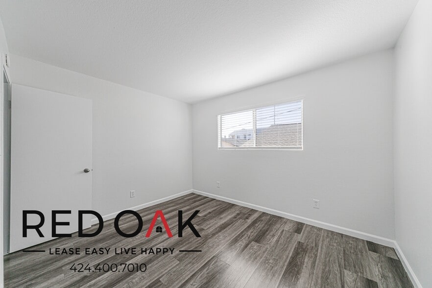 Building Photo - 4551 W 159th St