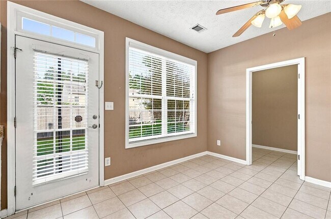 Building Photo - 3063 Kentmere Dr