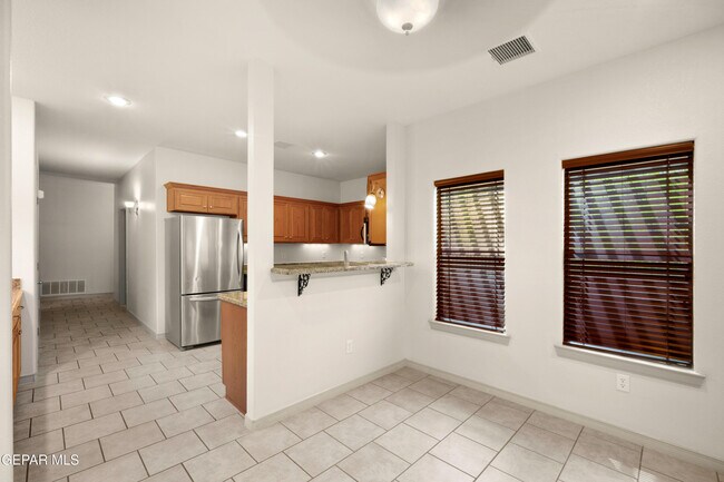 Building Photo - 5939 Bandolero Dr