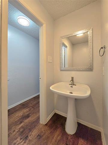 Building Photo - 5801 Shadydell Dr