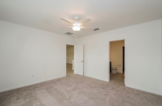 Building Photo - 2329 Scenic Hill Dr
