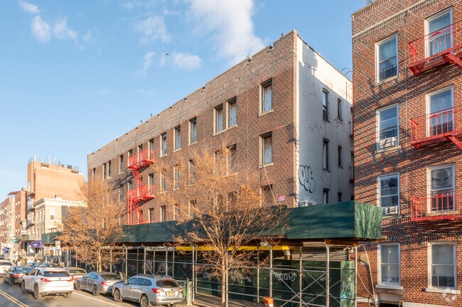 Building Photo - Sunset Arms