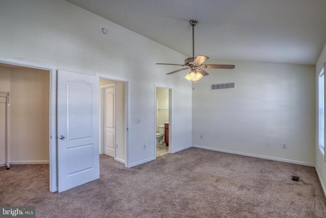 Building Photo - 327 Tribbitt St