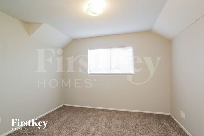 Building Photo - 2517 Leichester Dr