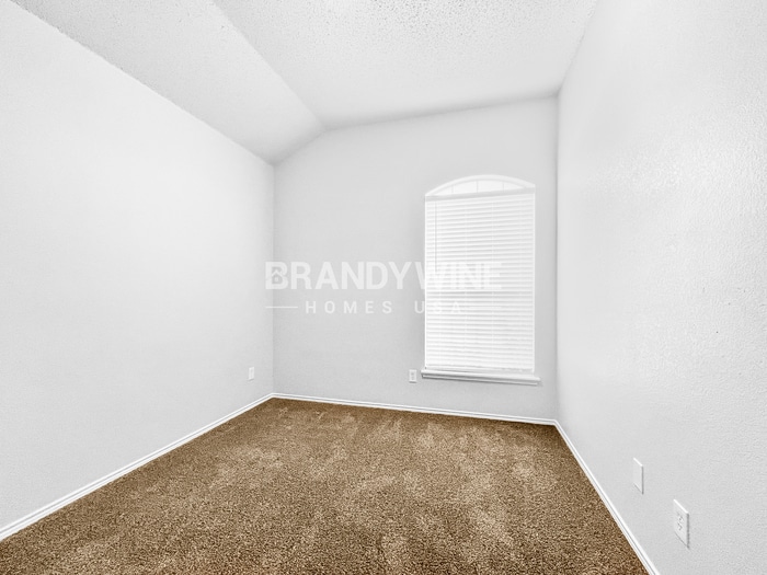 Building Photo - 3318 Lochwood Dr