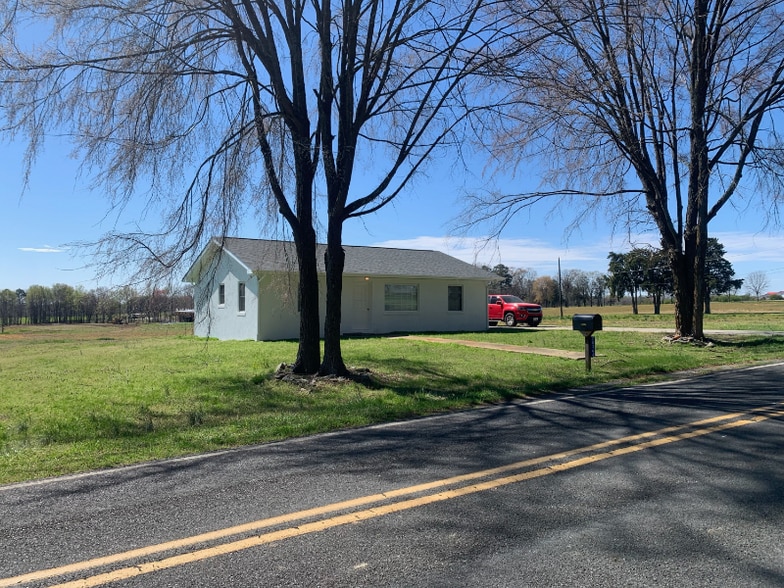 Building Photo - 28364 Hatley Farm Rd