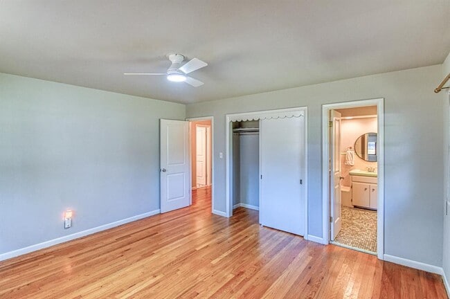 Building Photo - 1221 Cruce St