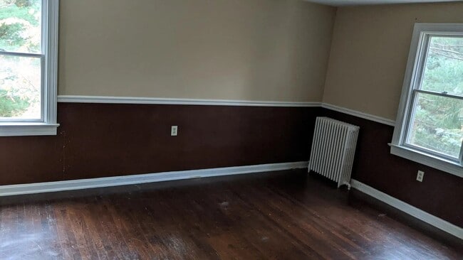 Building Photo - 5537 Hudson Dr