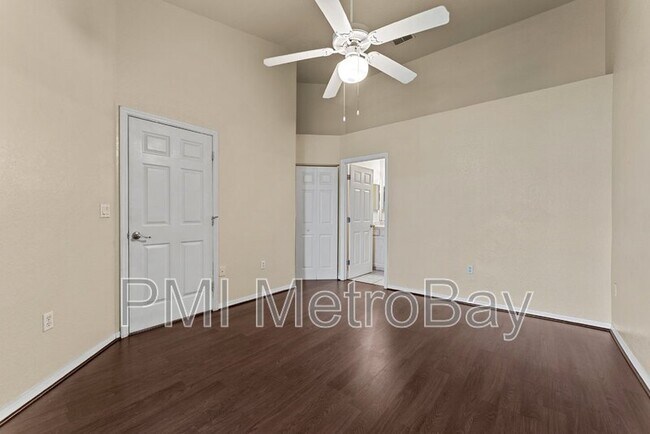 Building Photo - 5039 Sunridge Palms Dr