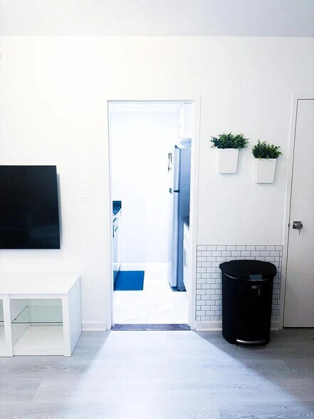 Building Photo - 2141 I St NW