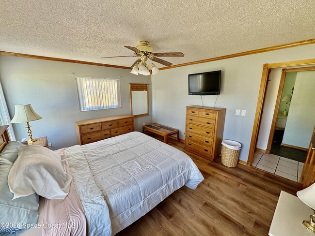 Building Photo - 585 Crystal Mist Rd NW