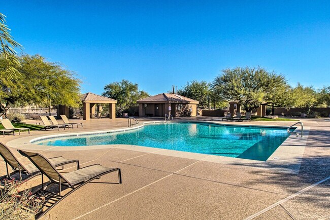 Building Photo - 3055 N Red Mountain