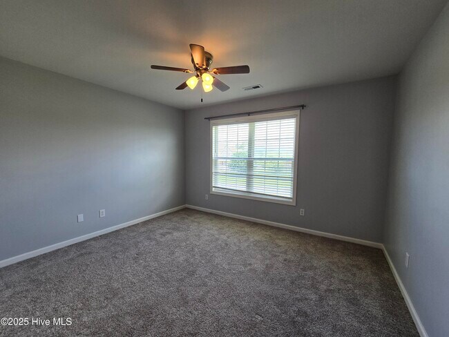 Building Photo - 315 Orchard Dr
