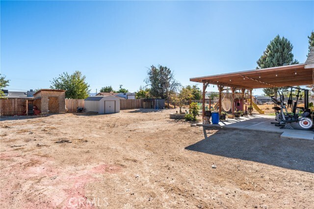 Building Photo - 9909 Redwood Ave