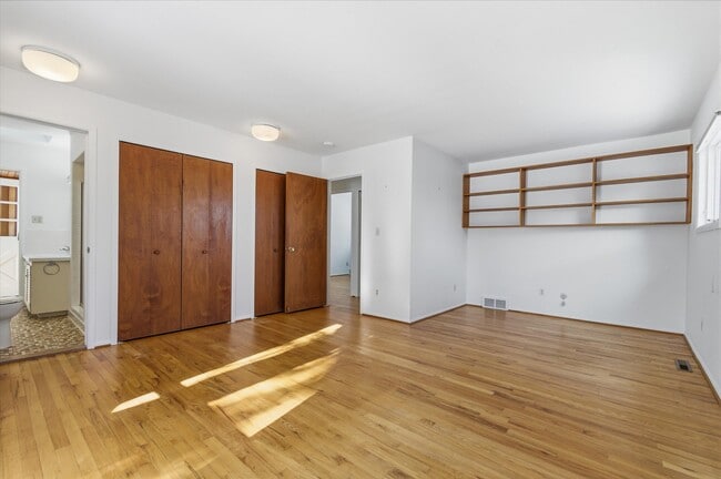 Building Photo - 1510 Barnard Rd