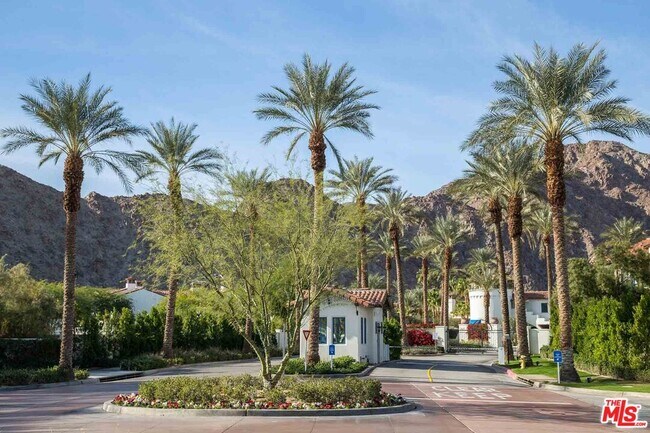 Building Photo - 48613 Classic Dr