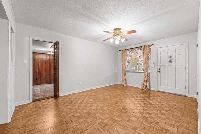 Building Photo - 319 Homeville Rd