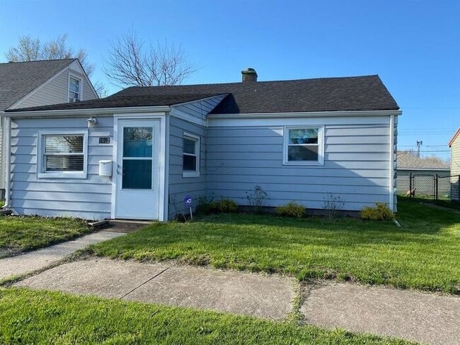 Building Photo - Beautifully rehabbed property