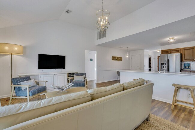 Building Photo - 142 West Tisbury Lane