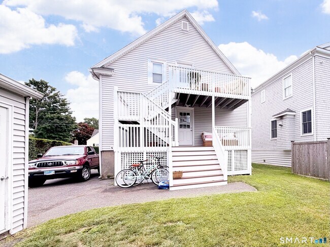 Building Photo - 66 Veres St