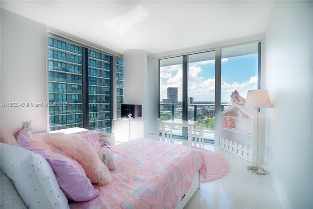 Building Photo - 650 NE 32nd St