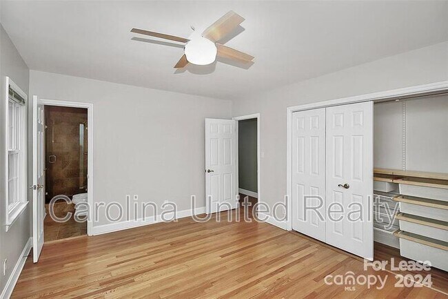 Building Photo - 6908 Lancer Dr
