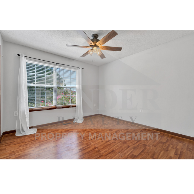 Building Photo - REDUCED!!! BEAUTIFUL HOME
