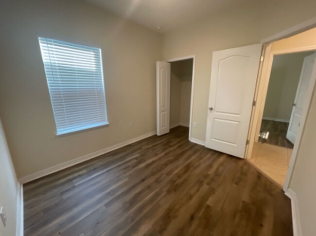 Building Photo - 5003 Brickwood Rise Dr