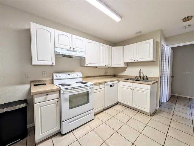 Building Photo - 1122 68th Ave Dr W