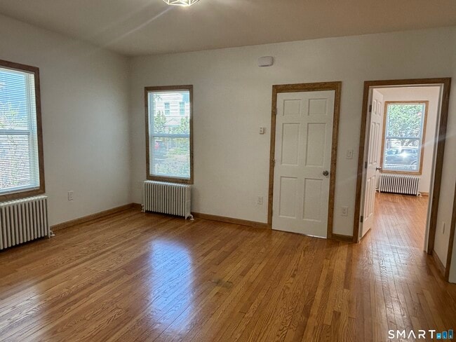 Building Photo - 28 Eld St