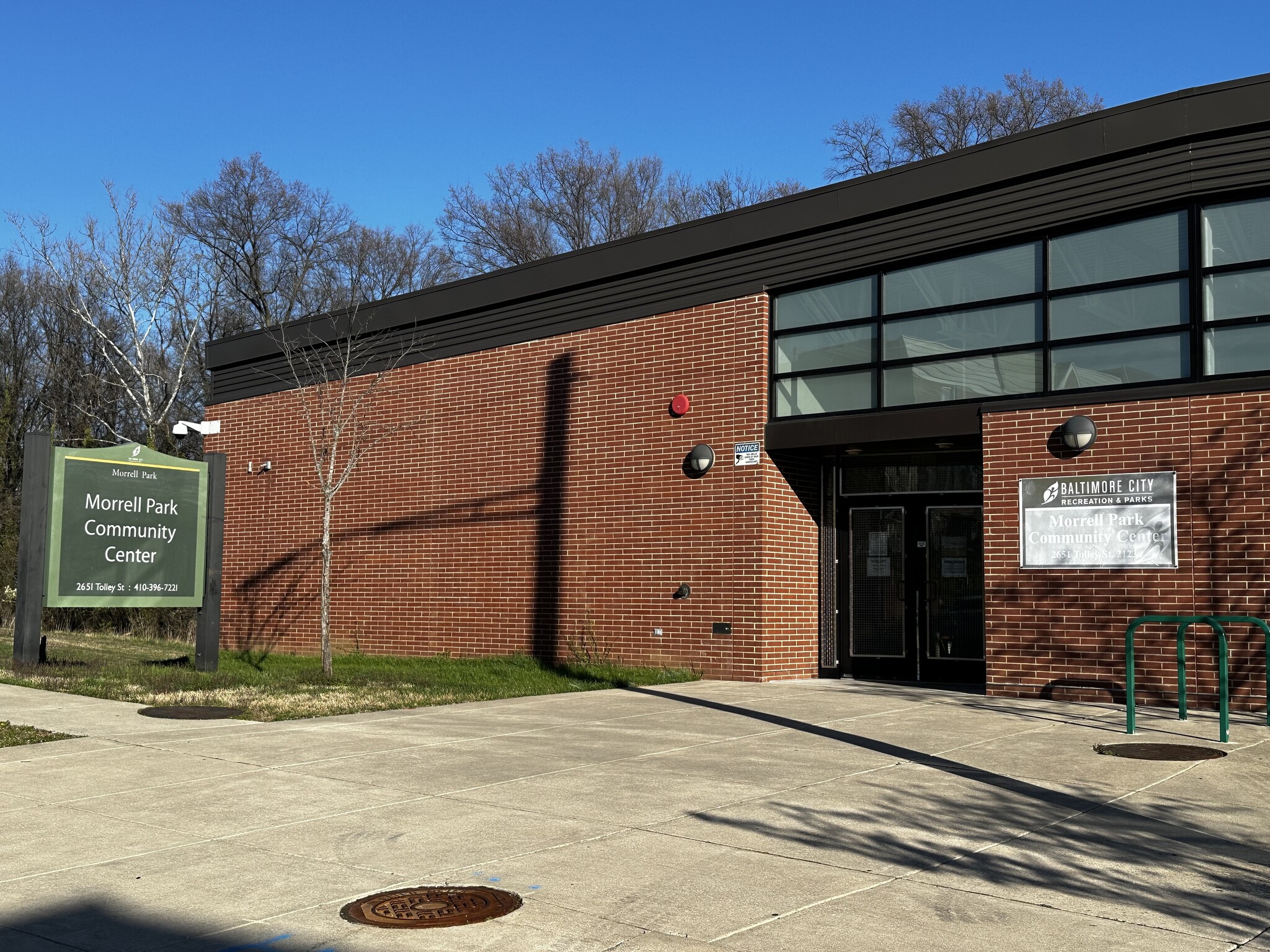 Building Photo - 2136 Parksley Ave
