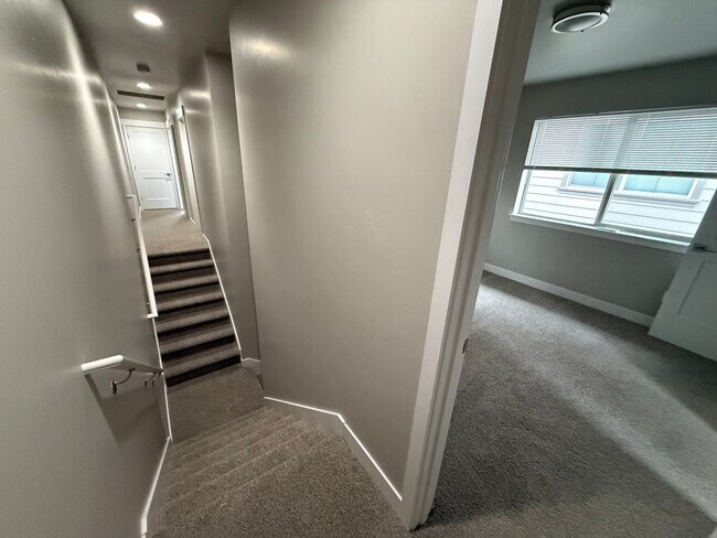 Building Photo - ree20124