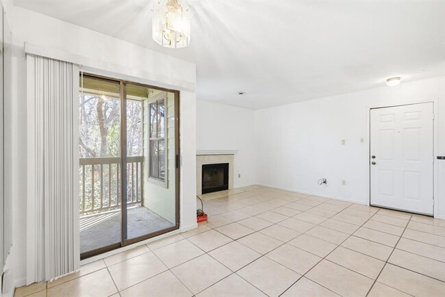 Building Photo - 4500 E Oltorf St