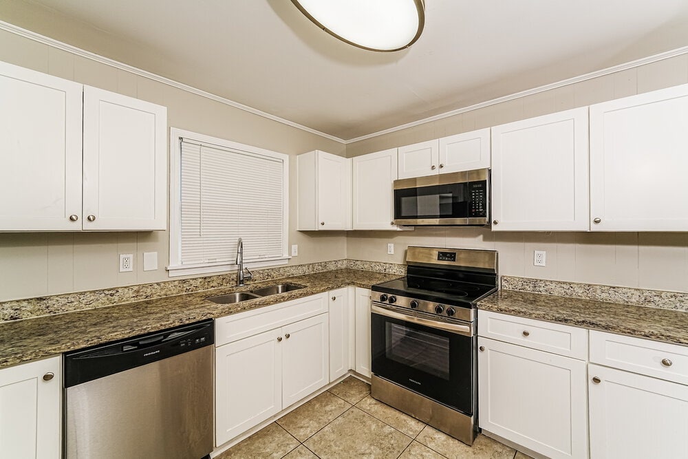 Building Photo - 629 16th Terrace Cir NW
