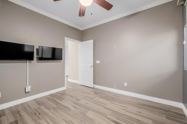 Building Photo - 7740 E Phantom Way