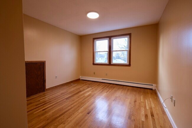 Building Photo - 26 Cleveland St