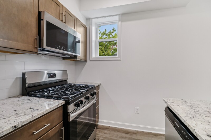 Building Photo - 303 Seaton Pl NE