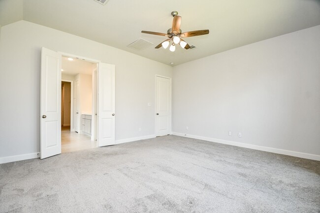 Building Photo - 21312 Palm Arbor Dr