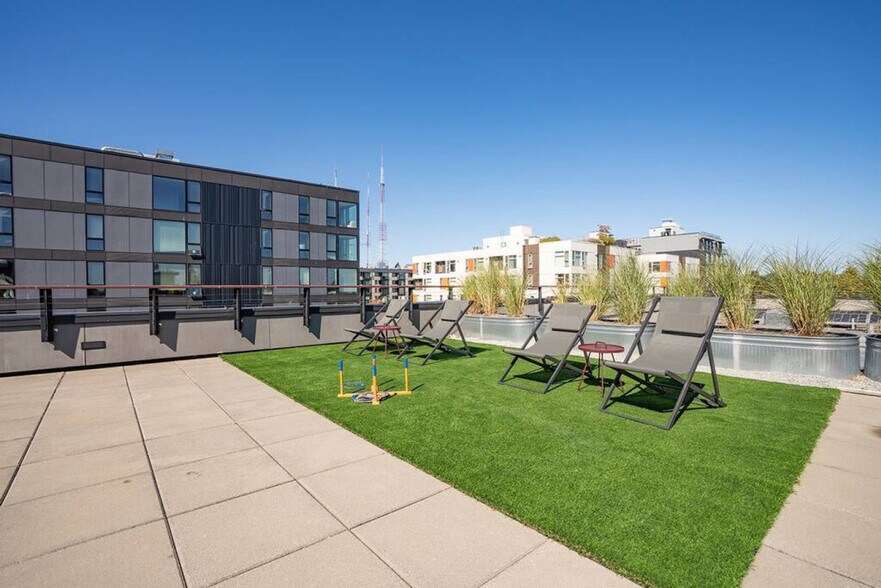 Building Photo - 2407 E Union St